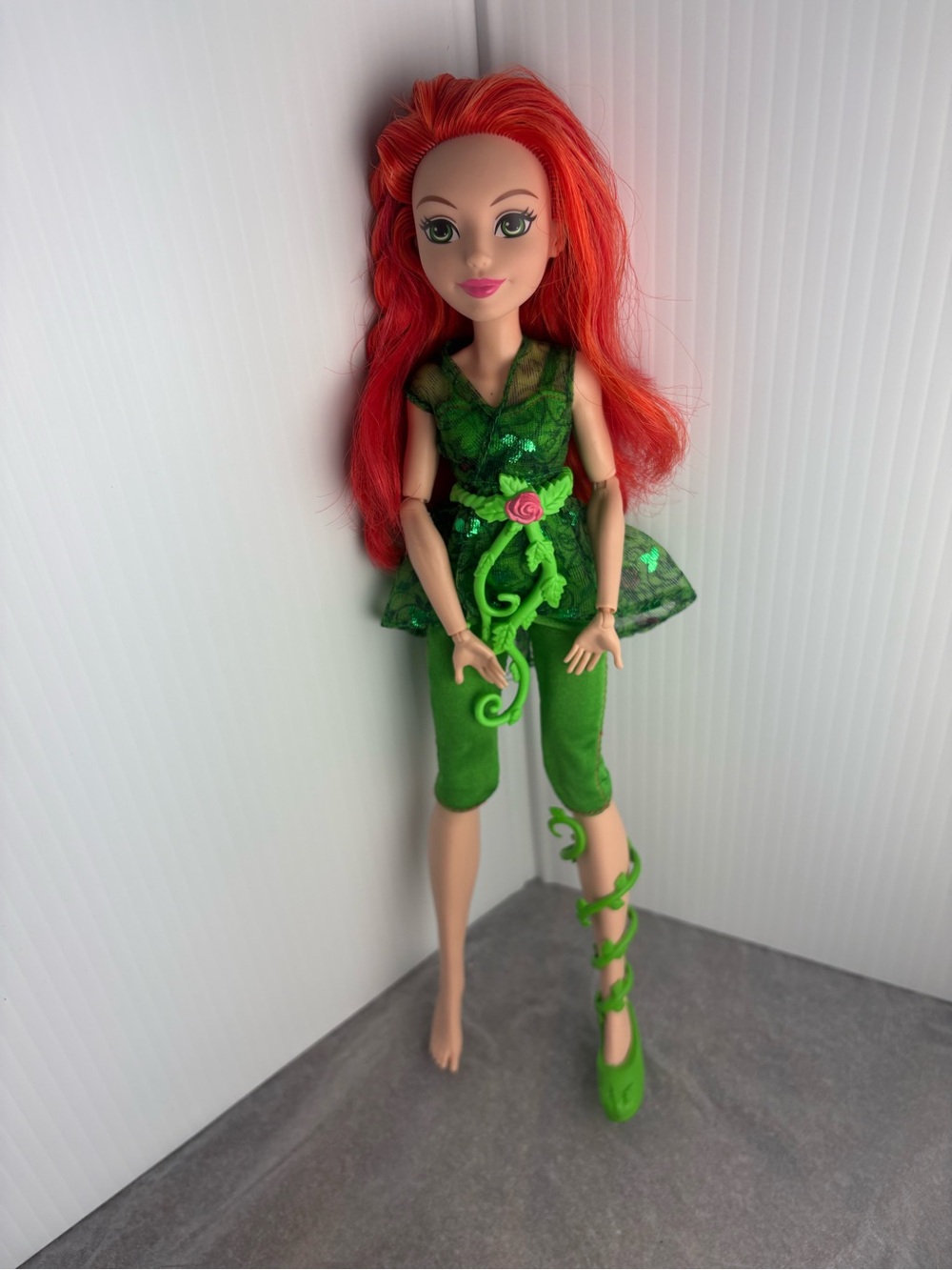 DC Super Hero Girls Poison Ivy 12" Fashion Doll Green Outfit Red Hair